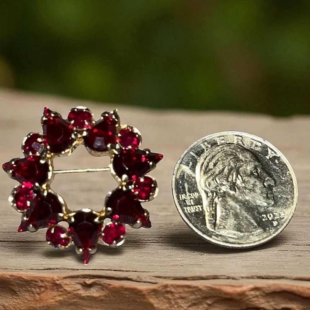Vintage Ruby Red and Gold Brooch Signed West Germany - Picture 4 of 4